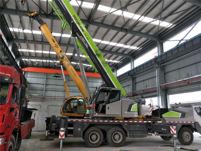 壤塘县高空车出租需要注意哪些安全事项？