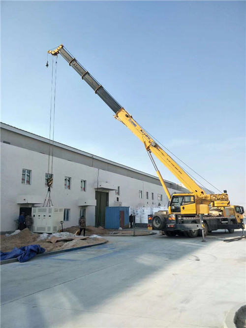 壤塘县“超载就喊停”—— 吊车的 “重量保镖” 技术